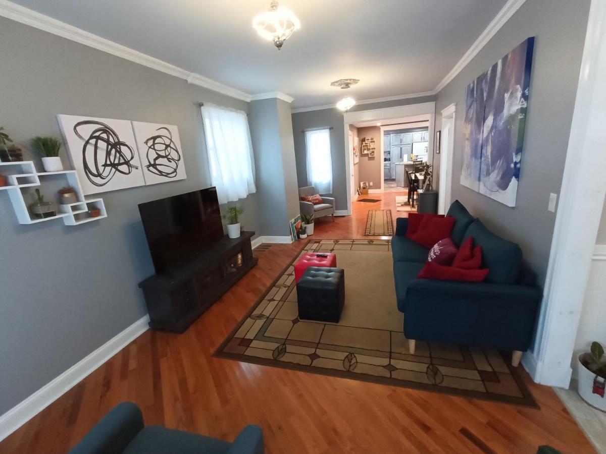 Cozy Updated 3-Br Apartment Near Peace Bridge بوفالو المظهر الخارجي الصورة