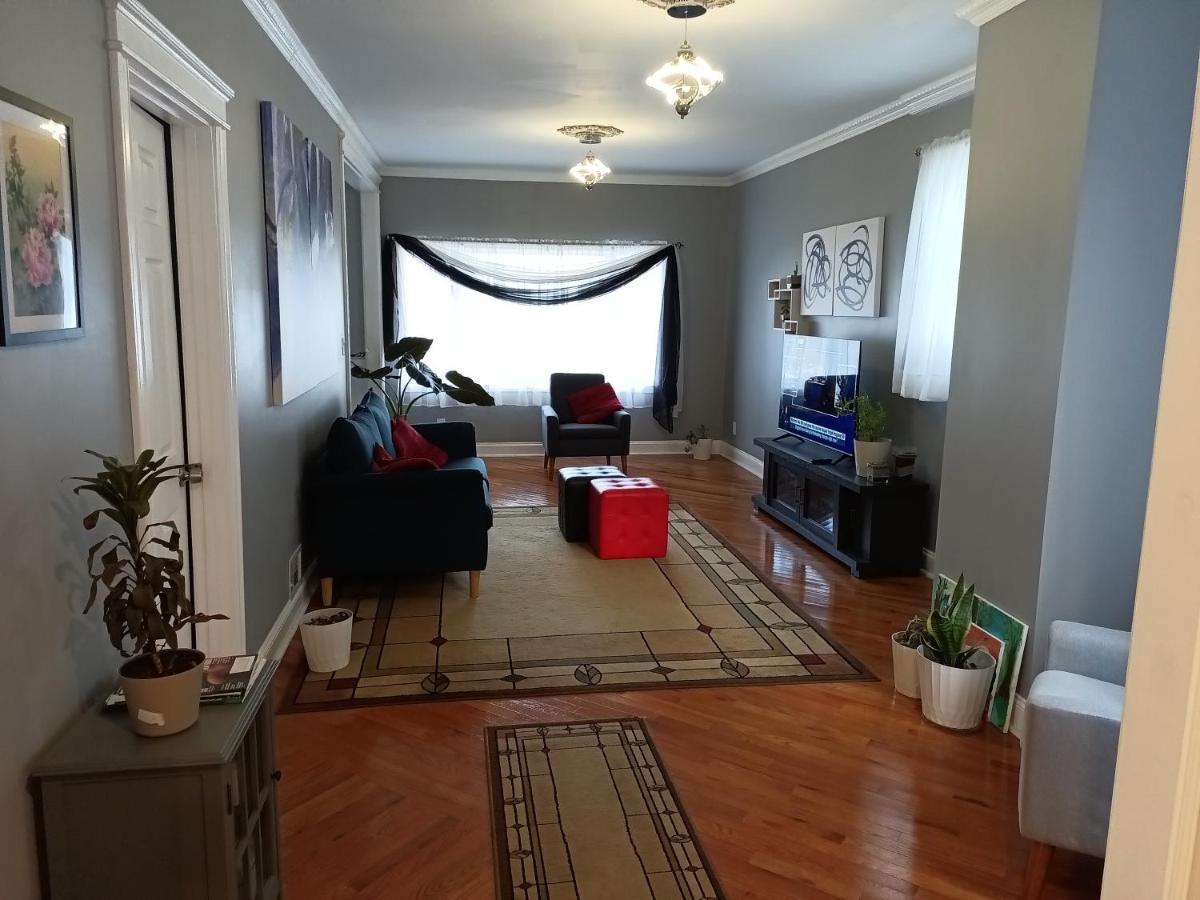 Cozy Updated 3-Br Apartment Near Peace Bridge بوفالو المظهر الخارجي الصورة
